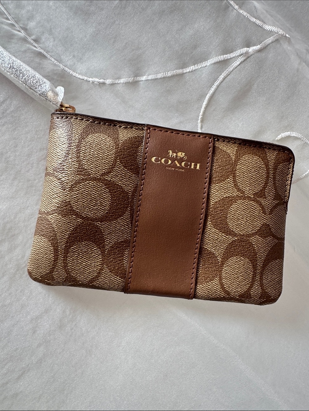 COACH Brown Signature Canvas Wristlet with Leather Trim (58035 Khaki/Saddle NWT)